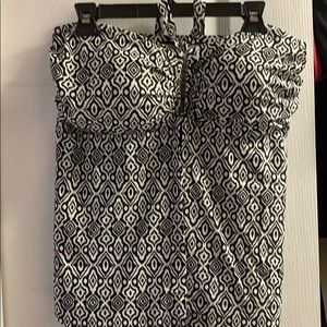 Black & White Jones of New York Tankini Top